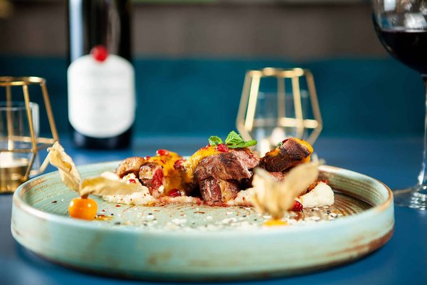 Quelles expériences culinaires uniques découvrir lors d'un voyage au Pérou en dehors du ceviche ?